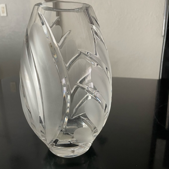 MARQUIS BY WATERFORD VASE FROSTED CRYSTAL COVENTRY PATTERN - Picture 7 of 10
